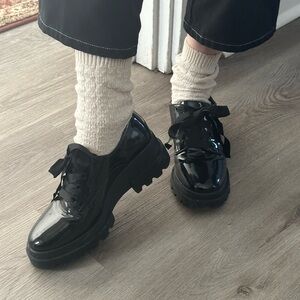 Aldo *worn once* chunky patent leather Oxfords size 6.5